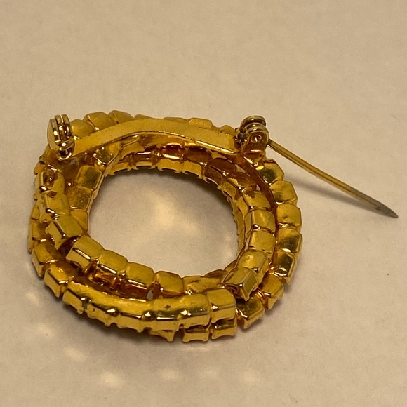 Vintage BROOCH red white and blue 
rhinestone gold Eternity stacked wreath PIN - Picture 5 of 15